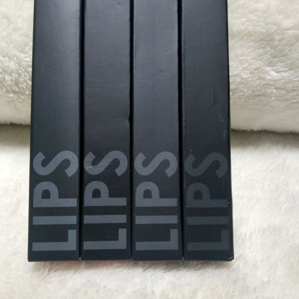 Lipstick - Picture 2 of 8
